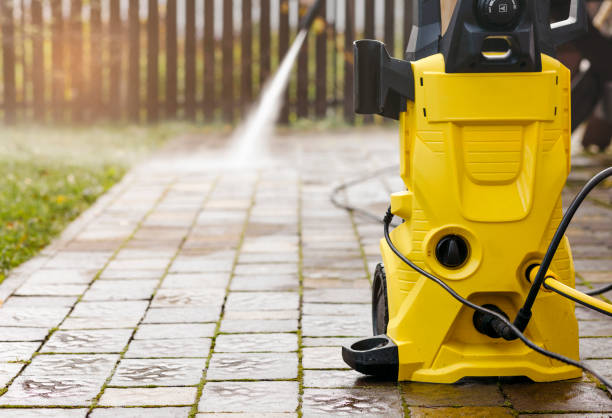 Best Pool Deck Cleaning  in Madison Heights, MI